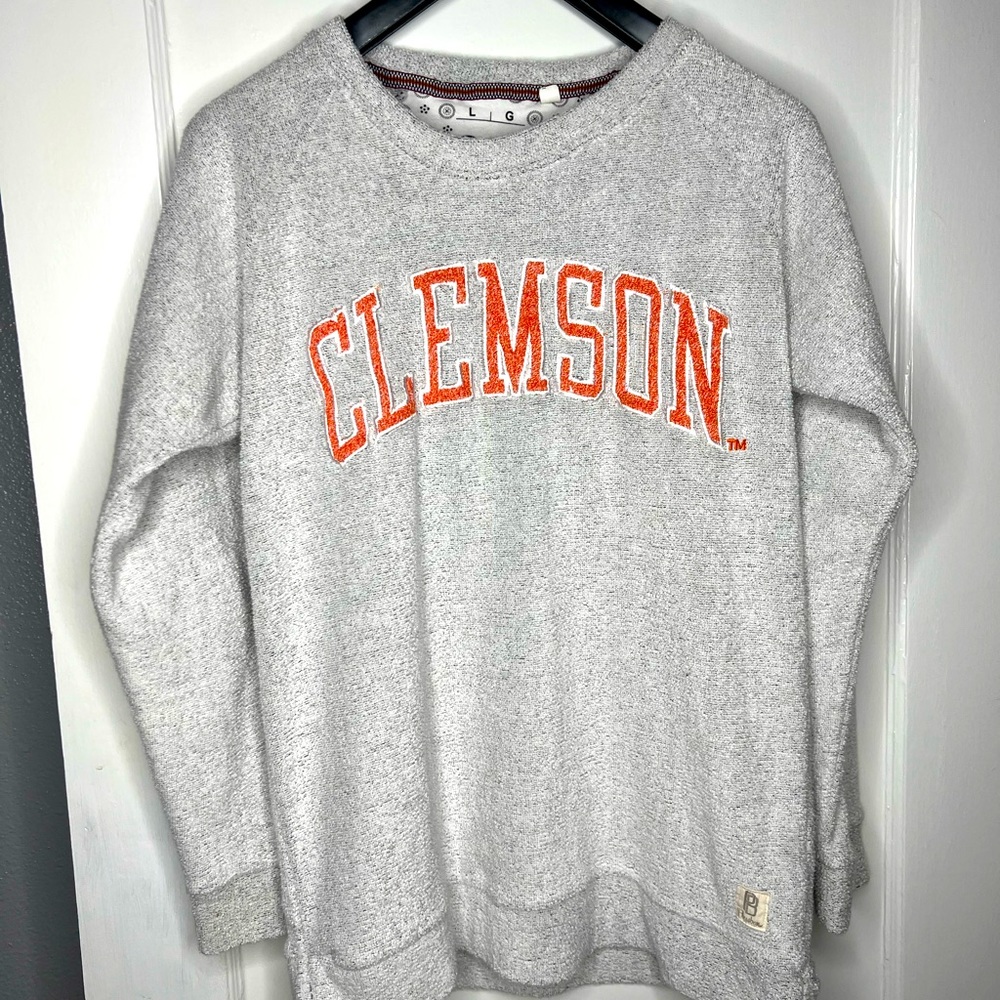 Women's L Pressbox Gray Clemson Tigers Helena Comfy Sweatshirt.